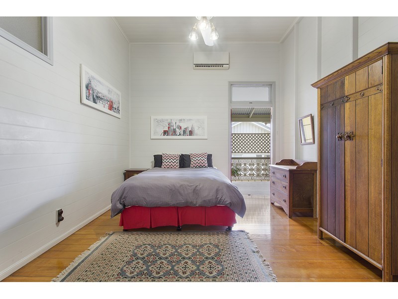 296 Agnes Street, The Range QLD 4700