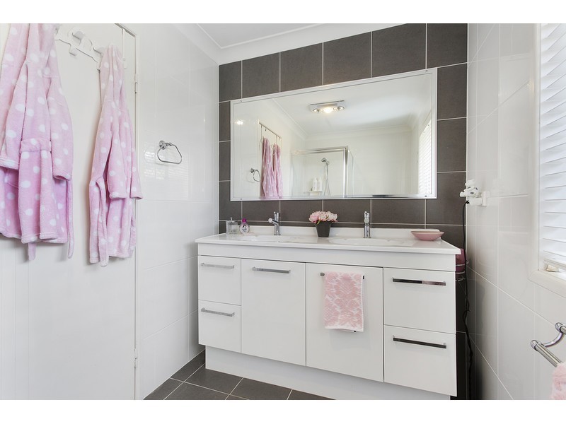 1 Stirling Drive, Rockyview QLD 4701