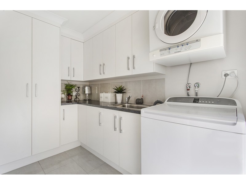 1 Stirling Drive, Rockyview QLD 4701