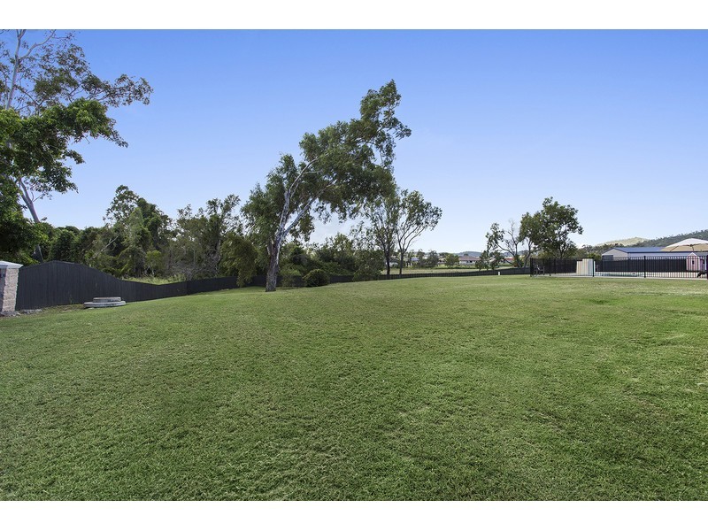 1 Stirling Drive, Rockyview QLD 4701