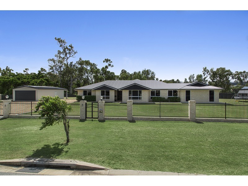 1 Stirling Drive, Rockyview QLD 4701