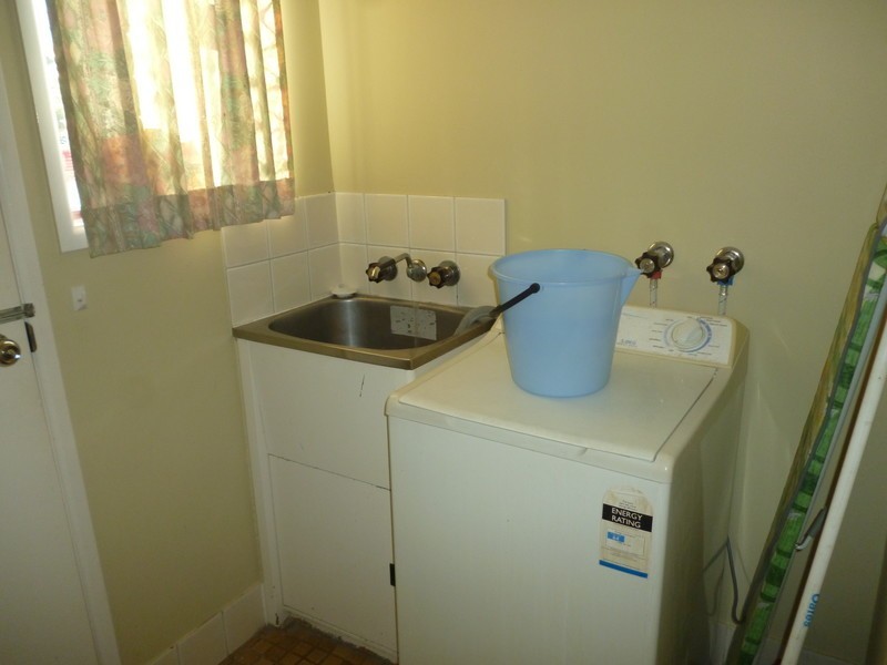 10 Elwing Street, Kawana QLD 4701