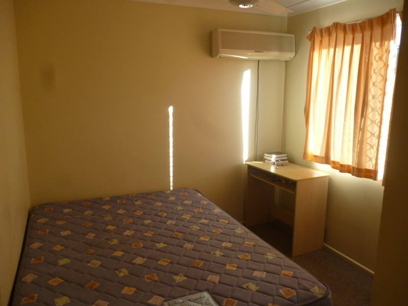 10 Elwing Street, Kawana QLD 4701