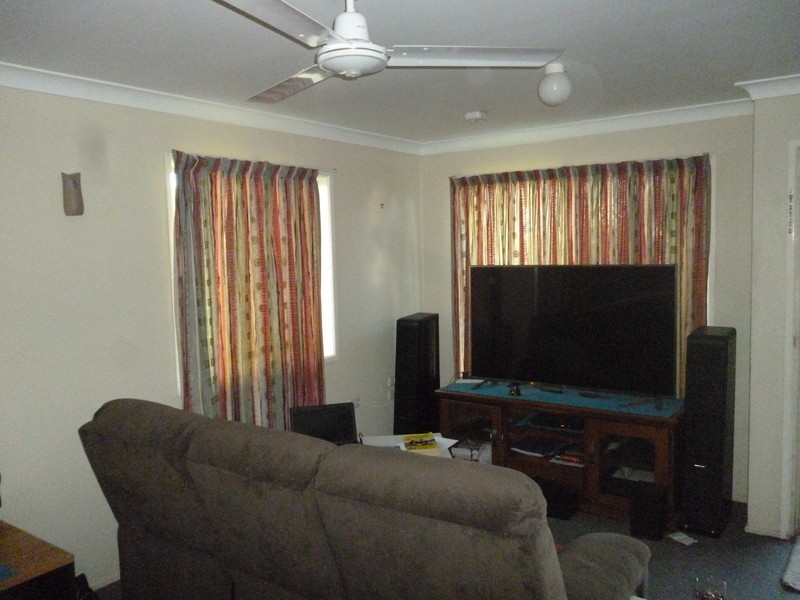 10 Elwing Street, Kawana QLD 4701