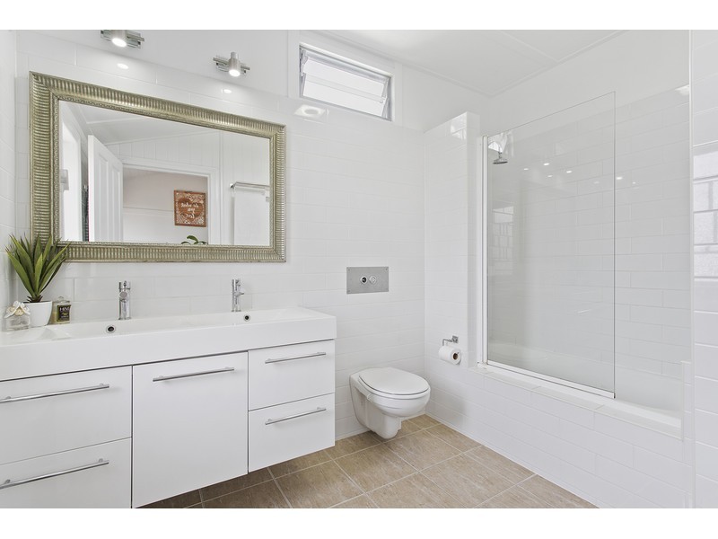 17 Jessie Street, The Range QLD 4700