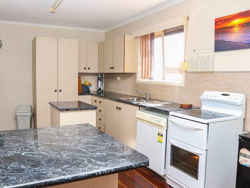 81 Rice Street, Park Avenue QLD 4701