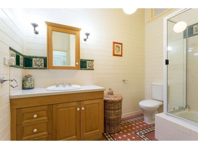 197 Caroline Street, The Range QLD 4700