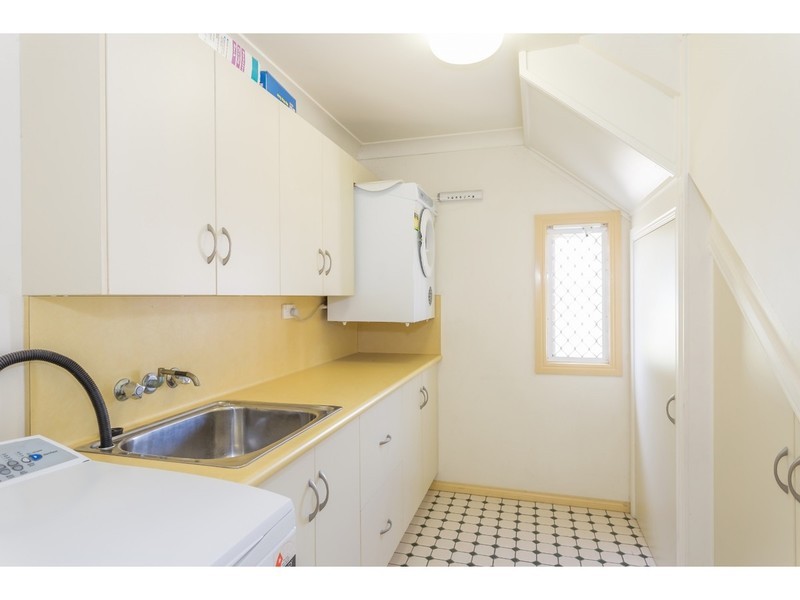 197 Caroline Street, The Range QLD 4700