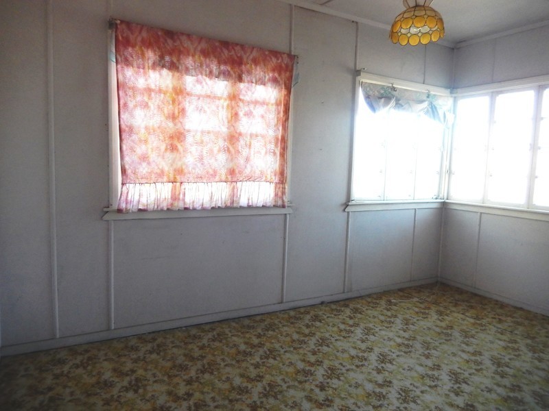 143 High Street, Berserker QLD 4701