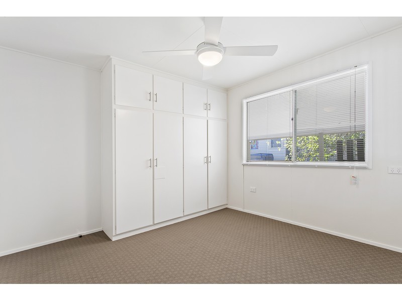 240 Wiltshire Street, Koongal QLD 4701