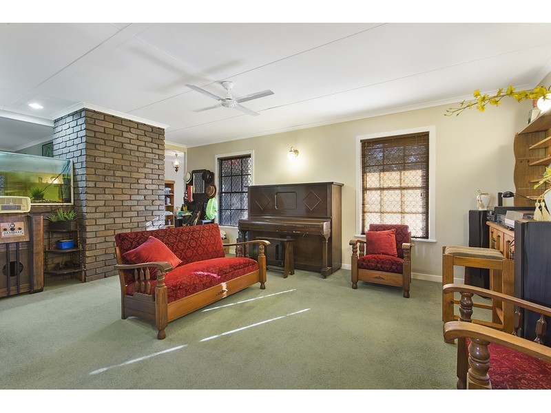 54 Spring Creek Close, The Caves QLD 4702