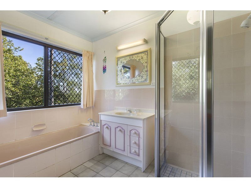 54 Spring Creek Close, The Caves QLD 4702