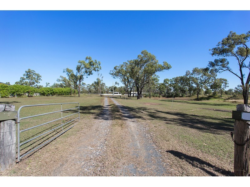 77 Nerimbera School Road, Nerimbera QLD 4701