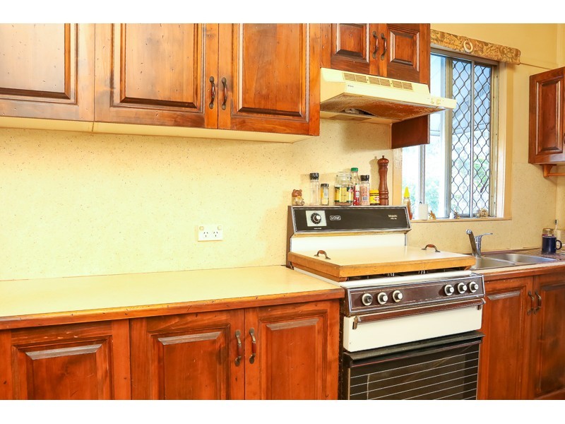 16 Bowen Street, The Range QLD 4700