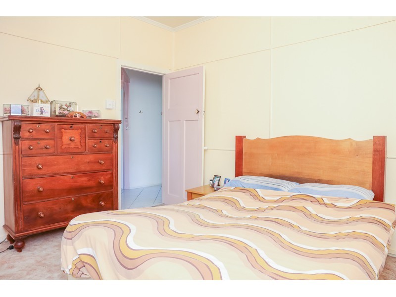 16 Bowen Street, The Range QLD 4700