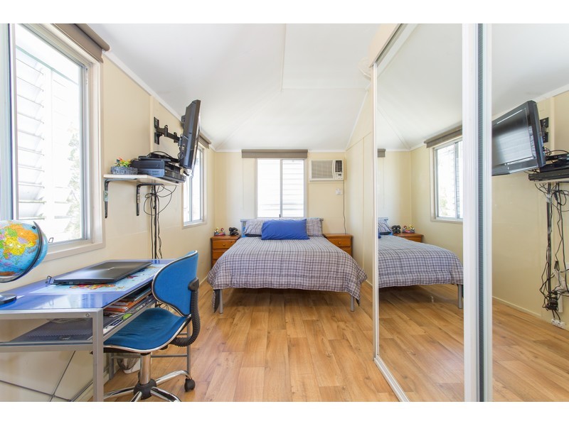 250 Hutton Street, Berserker QLD 4701