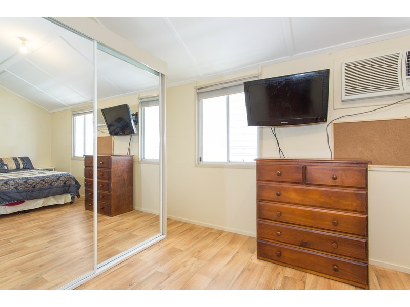 250 Hutton Street, Berserker QLD 4701