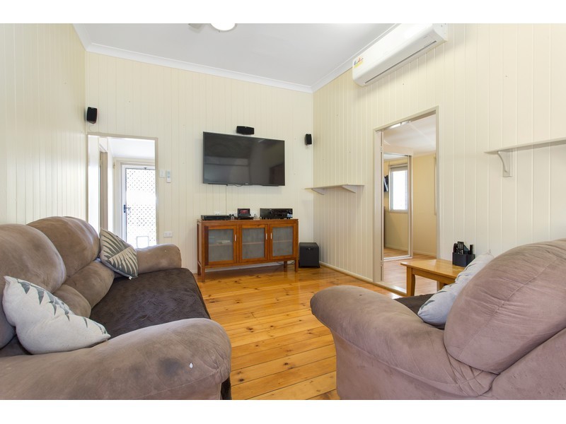 250 Hutton Street, Berserker QLD 4701