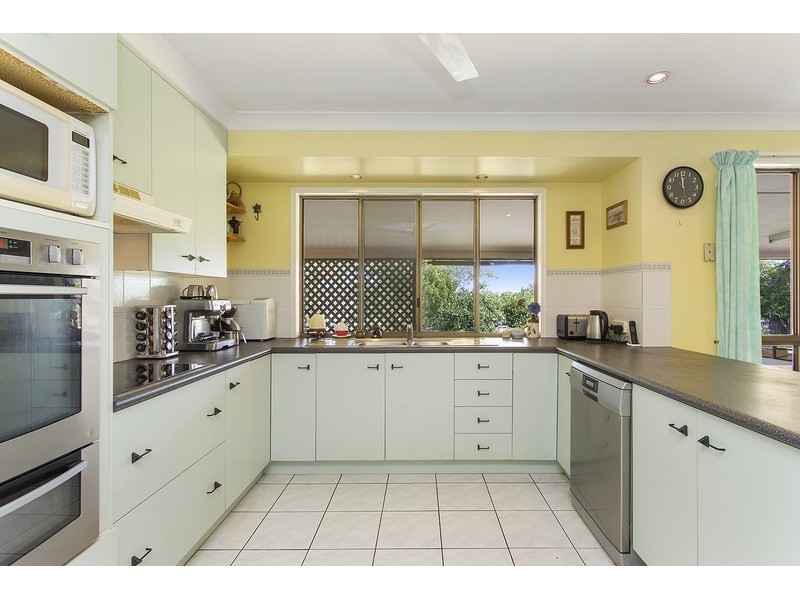 27 Schlencker Drive, Glenlee QLD 4711