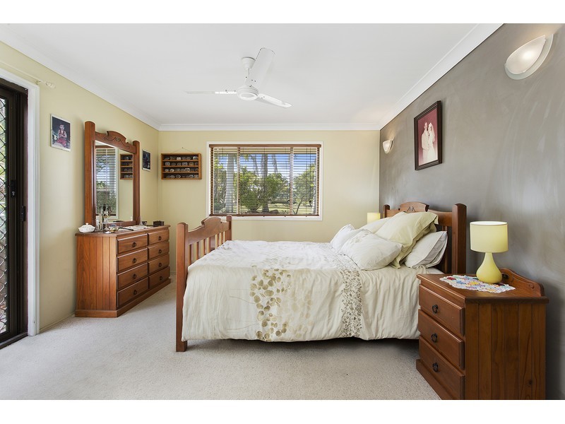 27 Schlencker Drive, Glenlee QLD 4711