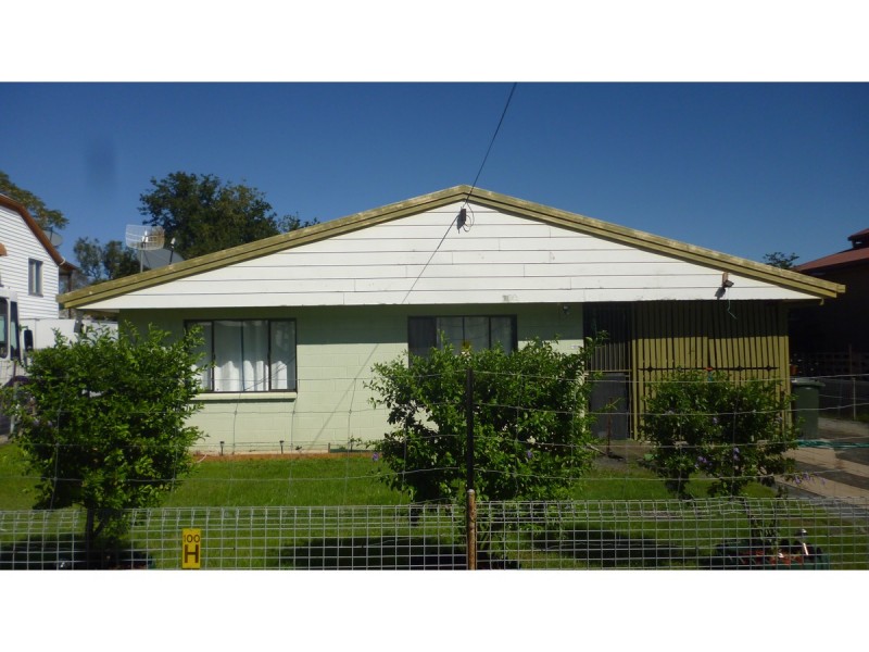 296 Kent Street, Depot Hill QLD 4700