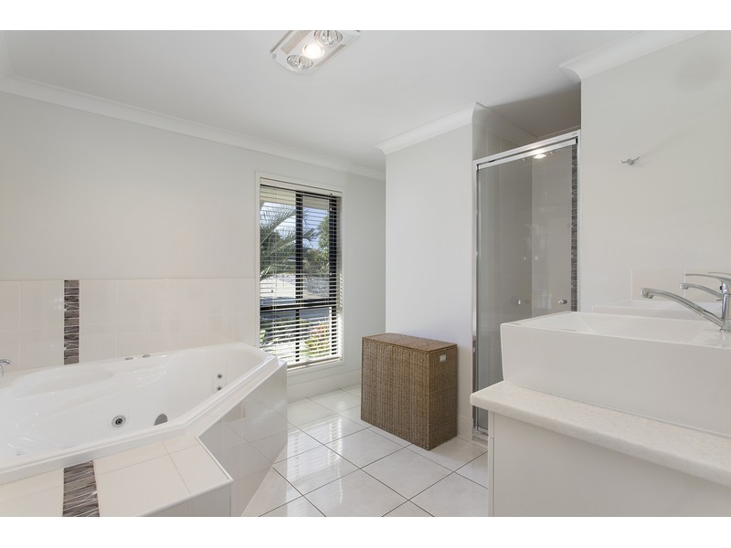 164 Angela Road, Rockyview QLD 4701