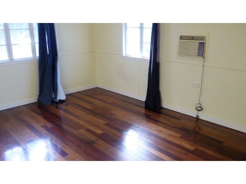 8 Hollingsworth Street, Kawana QLD 4701