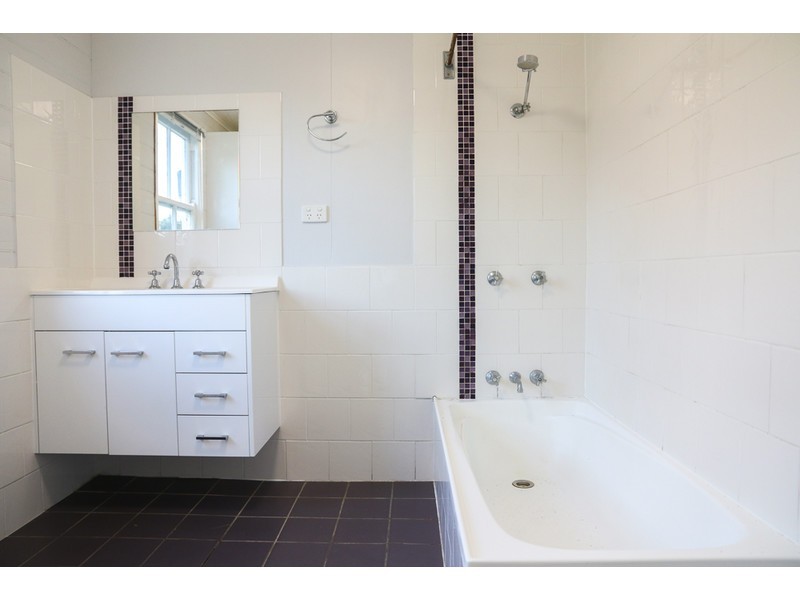 28 Macaree Street, Berserker QLD 4701