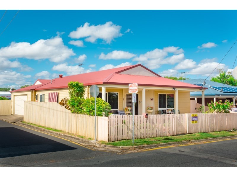 44 Card Street, Berserker QLD 4701