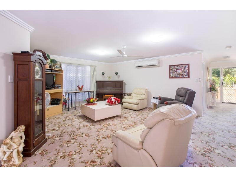 44 Card Street, Berserker QLD 4701