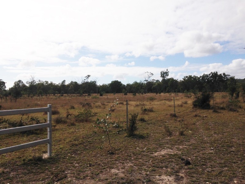 213 Sandy Creek Road, Bushley QLD 4702