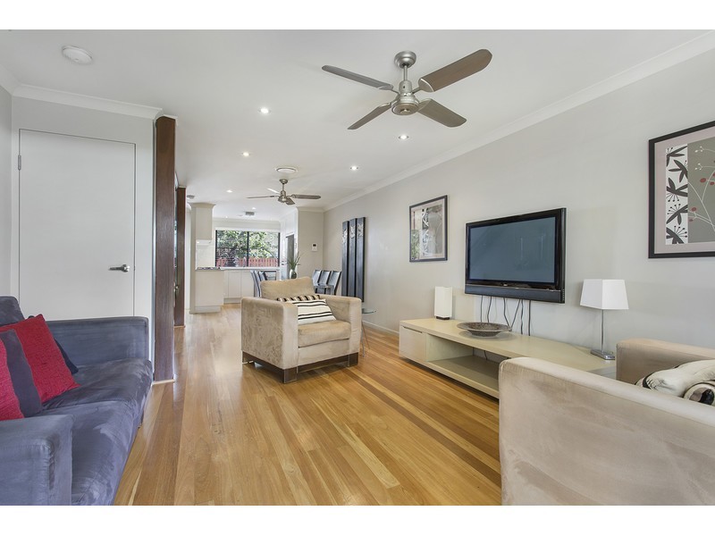 2/59 Edward Street, Berserker QLD 4701