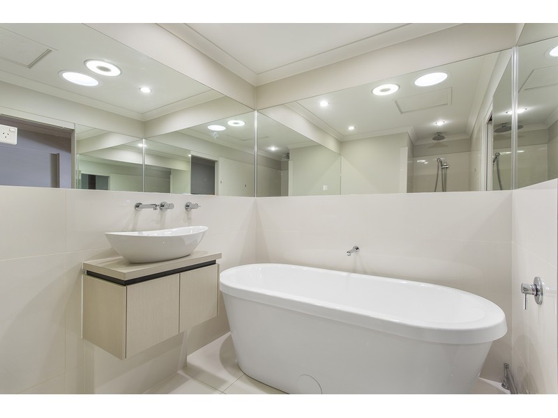 2/59 Edward Street, Berserker QLD 4701