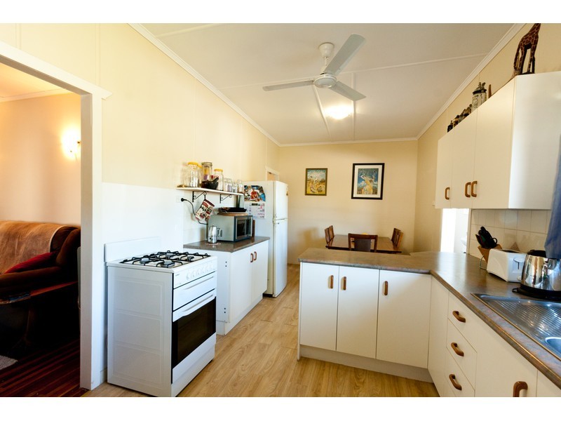 166 Elphinstone Street, Berserker QLD 4701