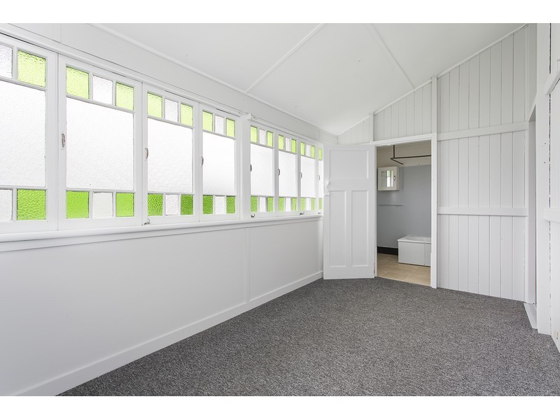 19a Main Street, Park Avenue QLD 4701