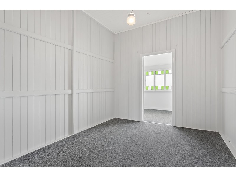 19a Main Street, Park Avenue QLD 4701