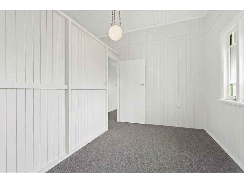 19a Main Street, Park Avenue QLD 4701