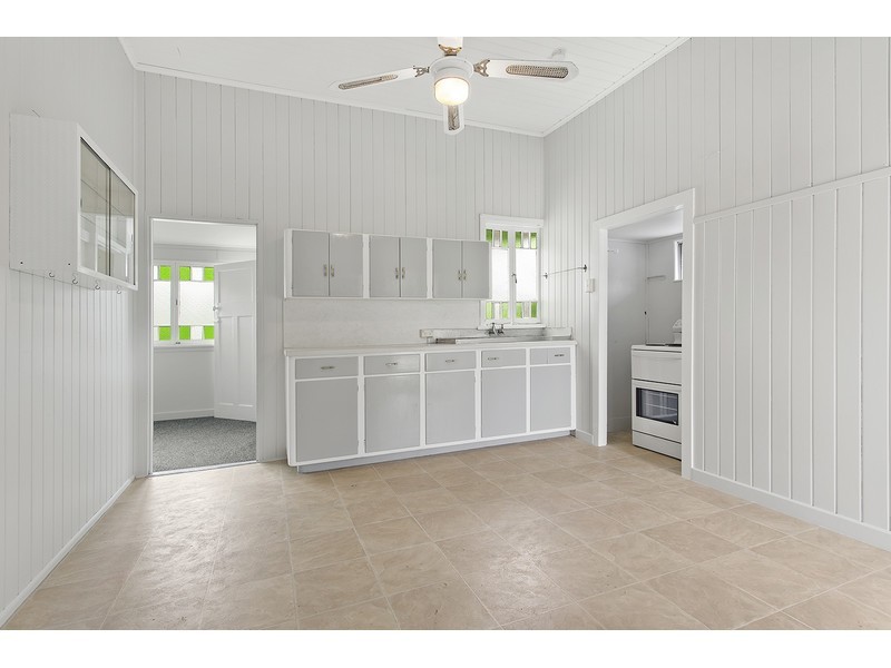 19a Main Street, Park Avenue QLD 4701