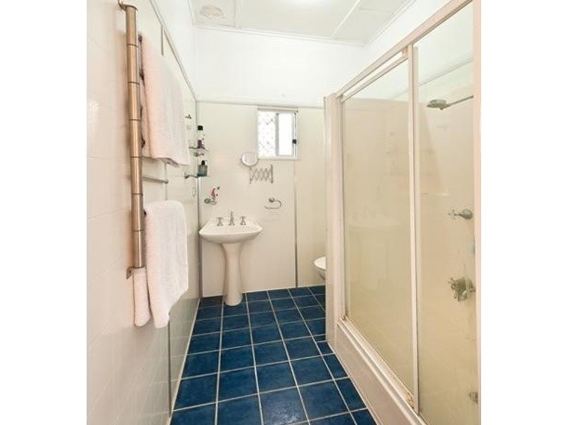 19 Meade Street, Wandal QLD 4700