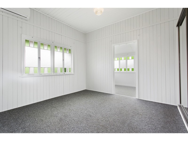19a Main Street, Park Avenue QLD 4701