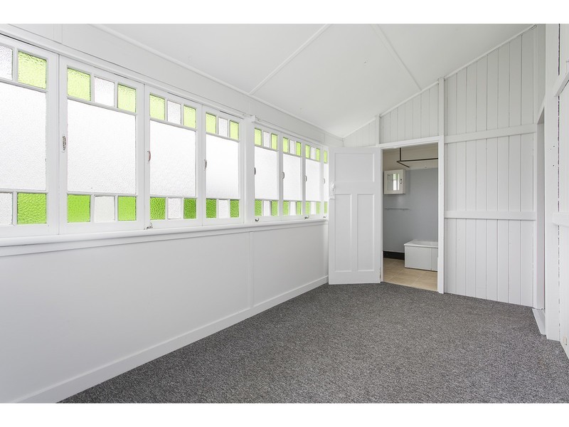 19a Main Street, Park Avenue QLD 4701