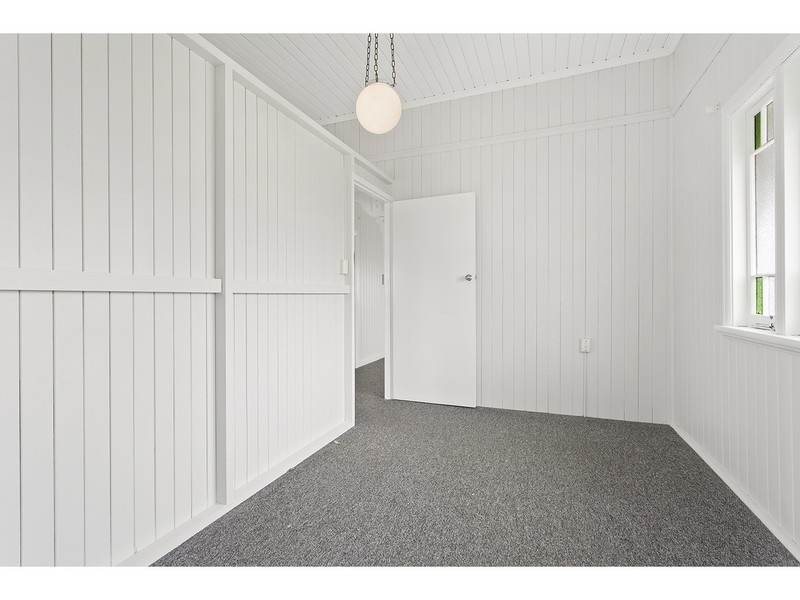19a Main Street, Park Avenue QLD 4701