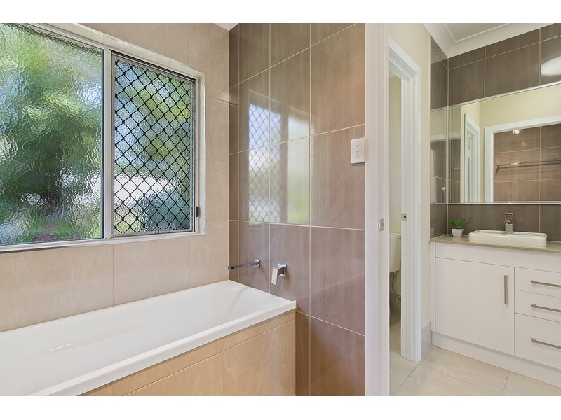 38 Luck Avenue, Wandal QLD 4700