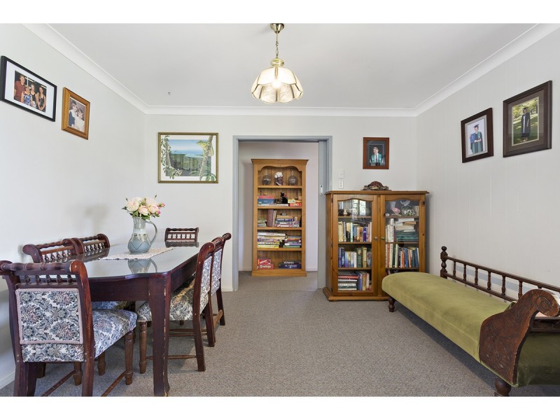 6 Ball Court, Park Avenue QLD 4701