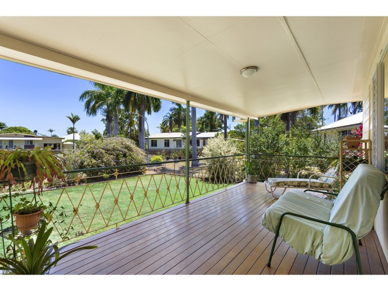 6 Ball Court, Park Avenue QLD 4701