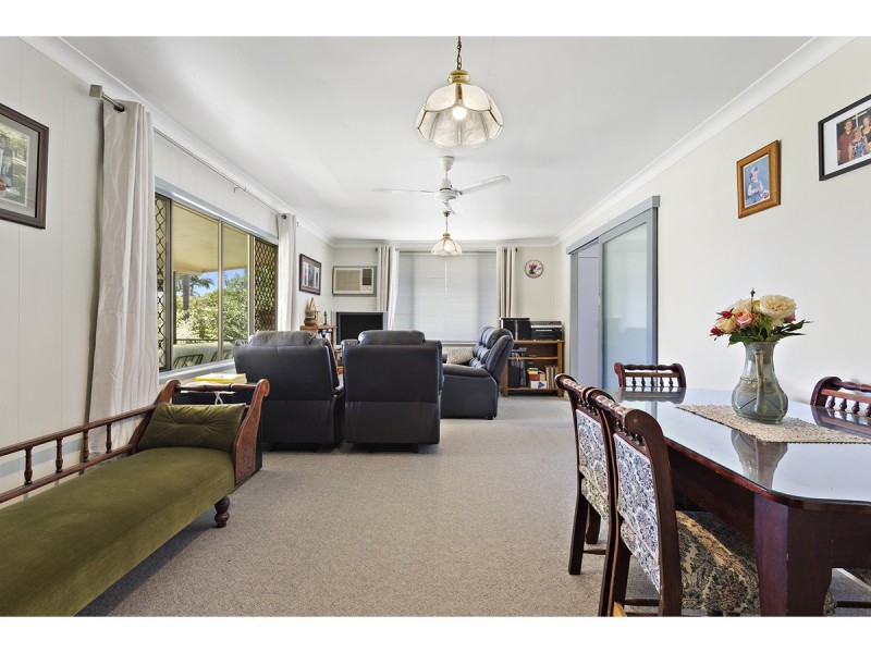 6 Ball Court, Park Avenue QLD 4701
