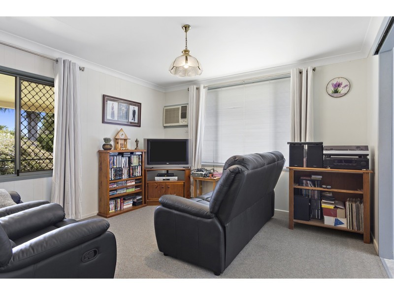 6 Ball Court, Park Avenue QLD 4701