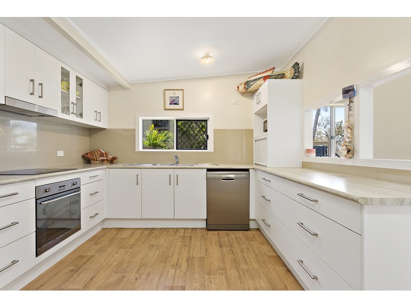 110 Schofield Parade, Keppel Sands QLD 4702