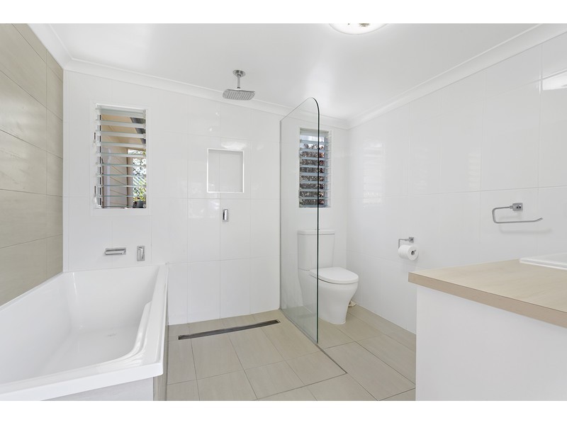 110 Schofield Parade, Keppel Sands QLD 4702