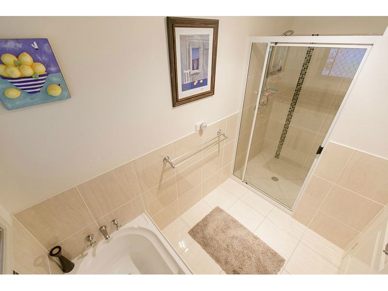 6 Menkin Place, Frenchville QLD 4701